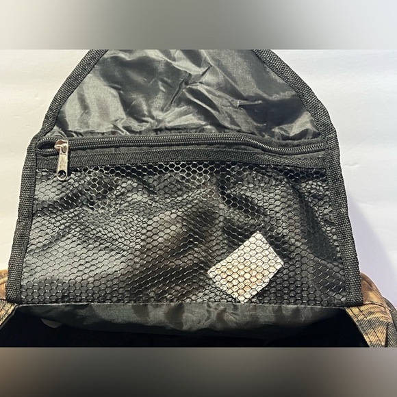 Duck Camo Toiletry Bag Hanger - Picture 7 of 11